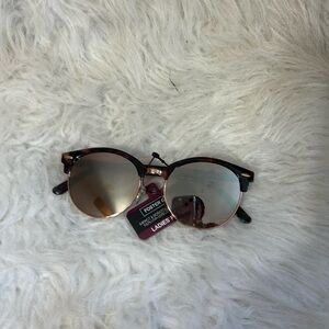 Foster Grant Sun Glasses